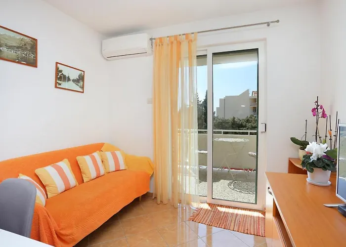 By The Sea - 13222 * ماكارسكا